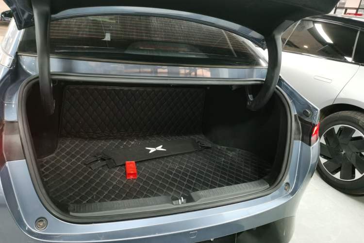 Used XPeng P5 2021 550P Trunk