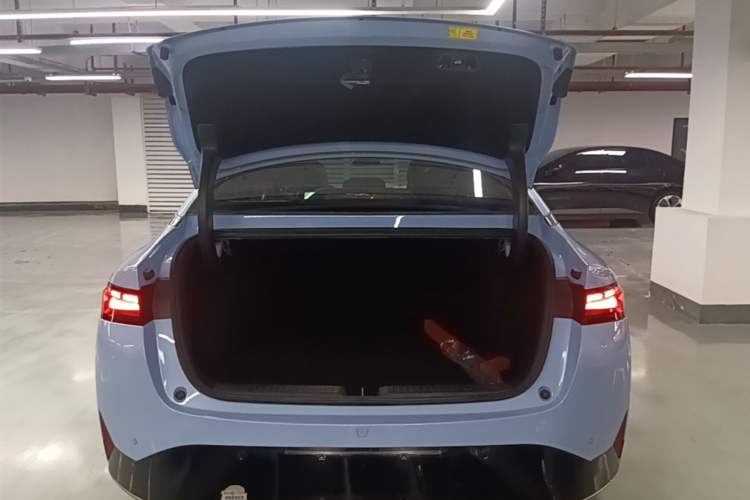 Used XPeng P5 2021 550P Trunk