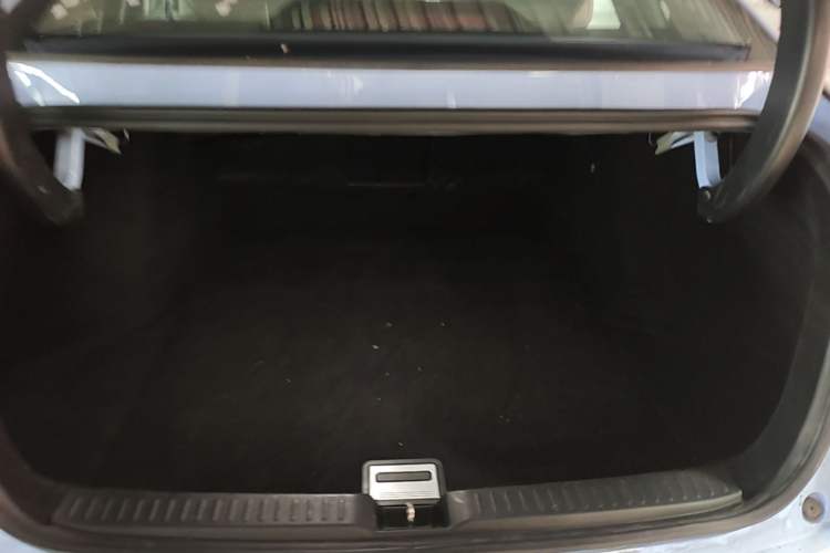 Used XPeng P5 2021 460G Trunk