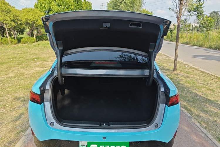 Used XPeng P5 2021 460G+ Trunk