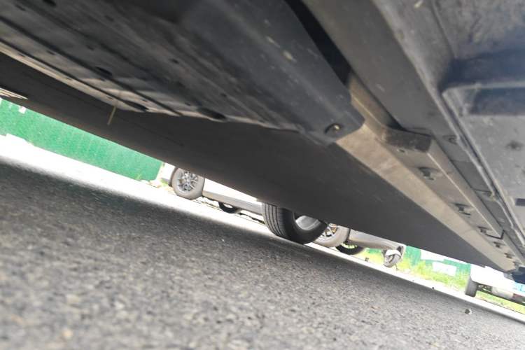 Used XPeng P5 2021 460G+ Chassis Front Left