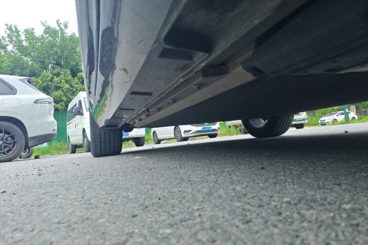 Used XPeng P5 2021 460G+ Chassis Front Right
