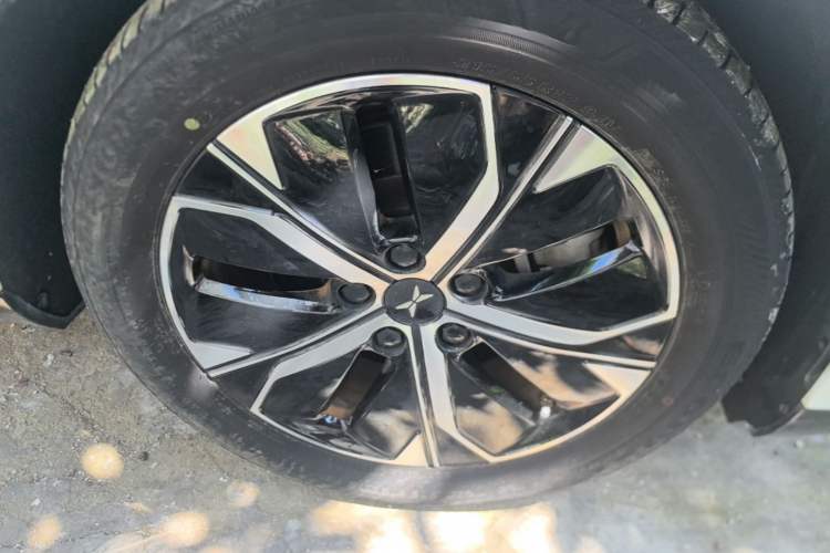 Used XPeng P5 2021 460E Right Front Wheel Hub