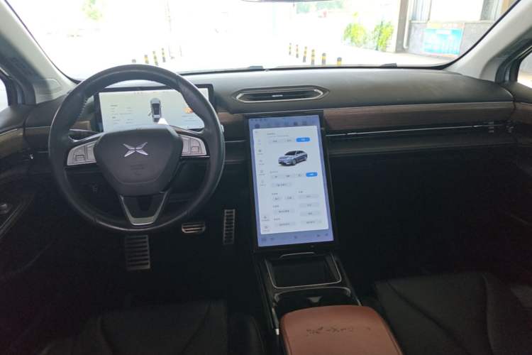 Used XPeng P5 2021 460G+ Center Console