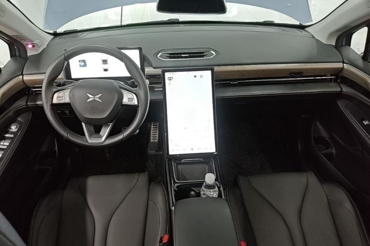 Used XPeng P5 2021 550E Center Console