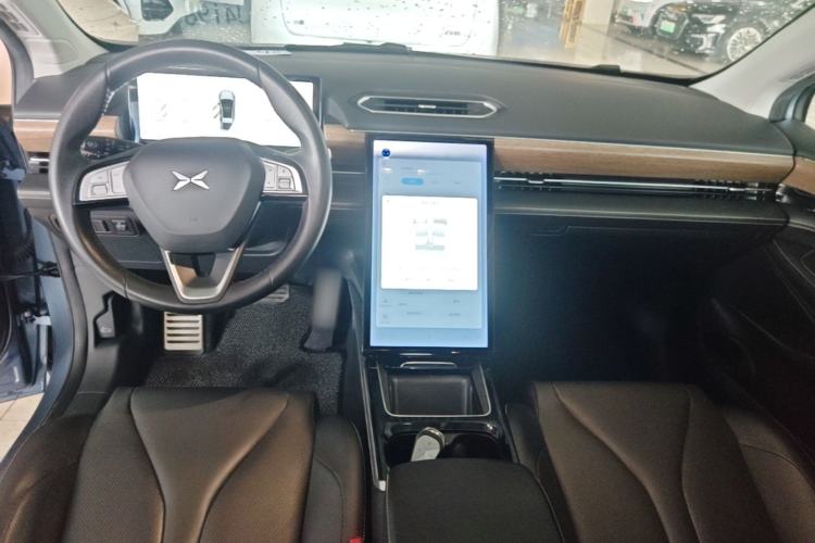 Used XPeng P5 2021 460G+ Center Console