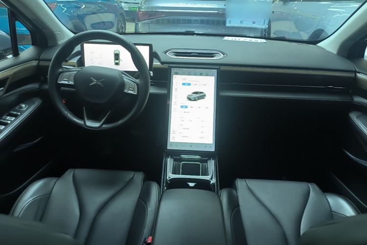 Used XPeng P5 2021 460G+ Center Console