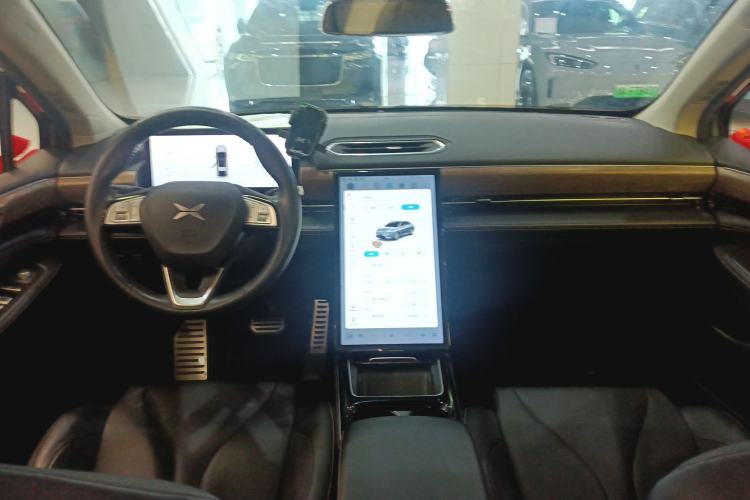 Used XPeng P5 2021 460G+ Center Console