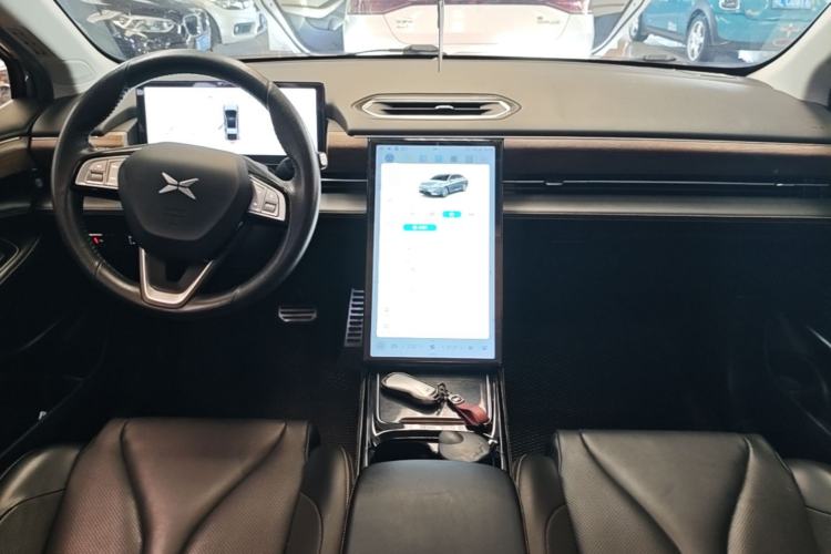 Used XPeng P5 2021 460G+ Center Console