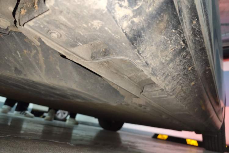 Used XPeng P5 2021 460E Chassis Front Left