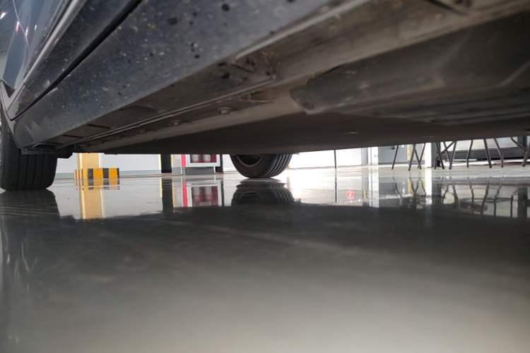 Used XPeng P5 2021 550G Chassis Front Right
