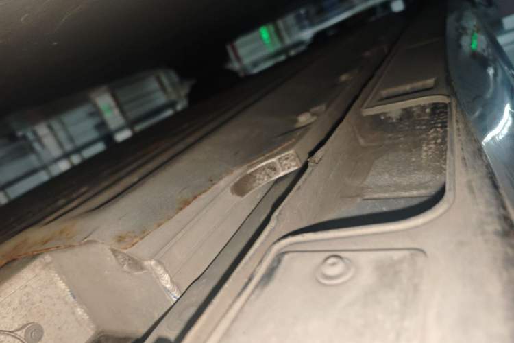 Used XPeng P5 2021 460G+ Chassis Rear Left