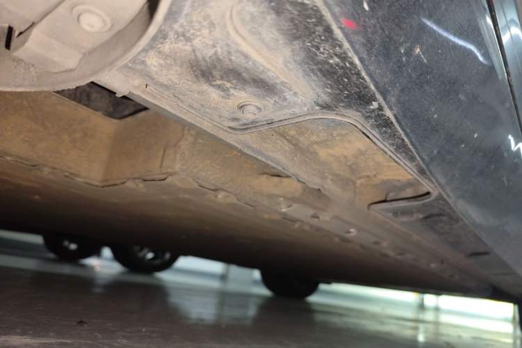Used XPeng P5 2021 460E Chassis Rear Right