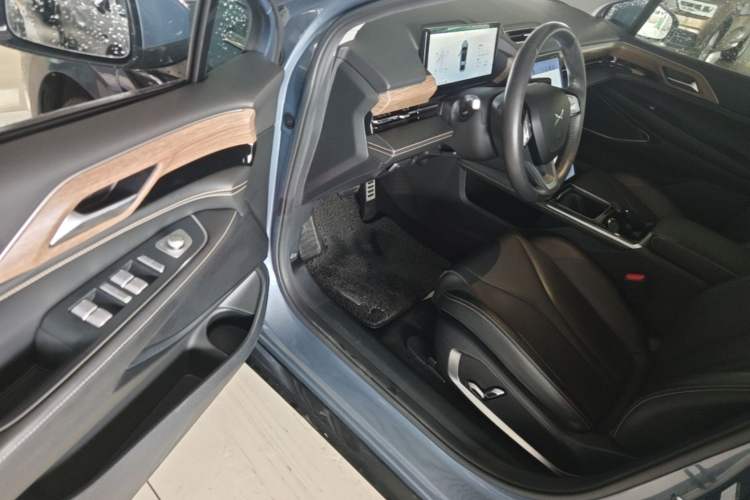 Used XPeng P5 2021 460G+ Driver Seat