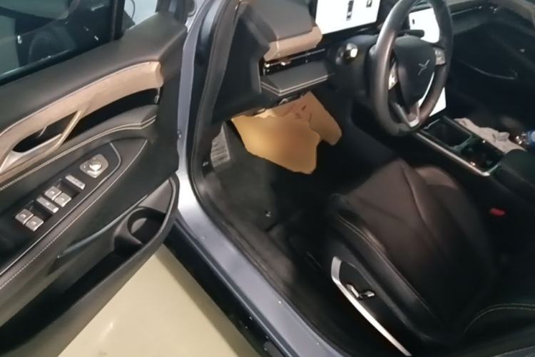 Used XPeng P5 2021 550G Driver Seat