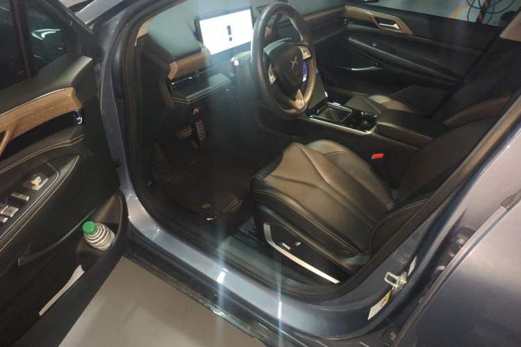 Used XPeng P5 2021 460G+ Driver Seat