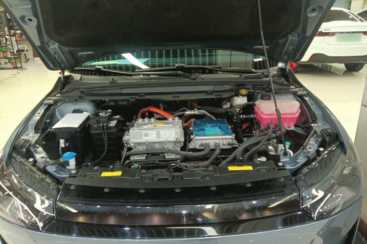 Used XPeng P5 2021 460G+ Engine Bay