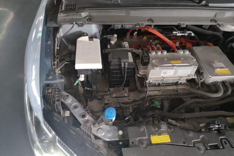 Used XPeng P5 2021 550G Engine Bay Right