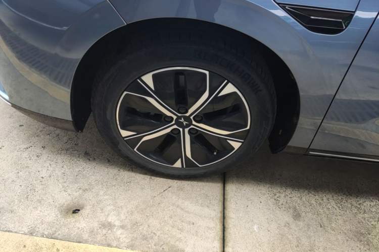 Used XPeng P5 2021 550G Exterior 4