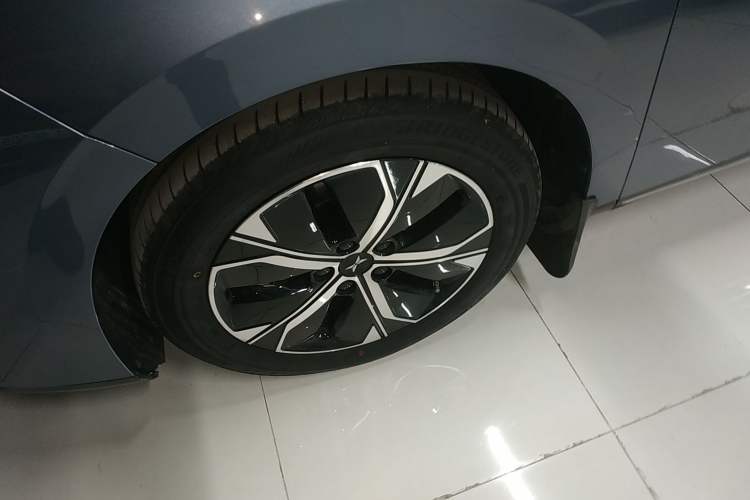 Used XPeng P5 2021 550P Exterior 4