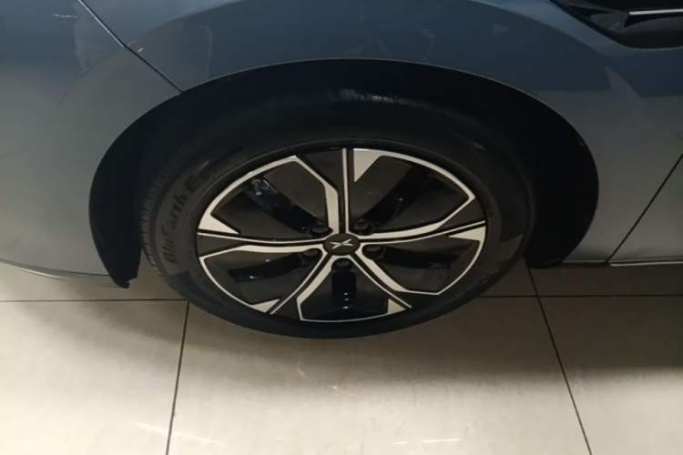 Used XPeng P5 2021 550G Exterior 4