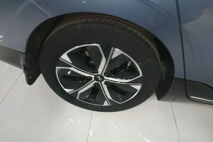 Used XPeng P5 2021 550P Exterior 5