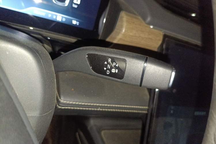 Used XPeng P5 2021 460G+ Gear Lever