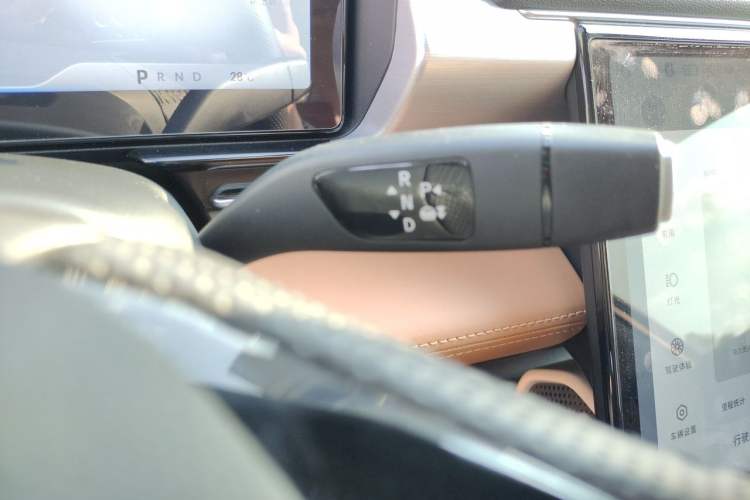 Used XPeng P5 2021 550E Gear Lever
