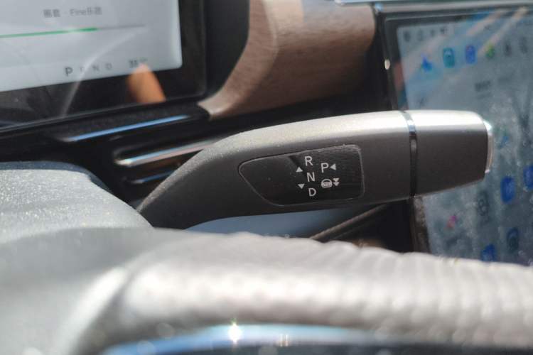 Used XPeng P5 2021 600P Gear Lever