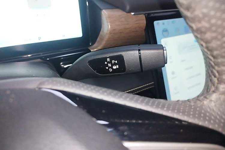 Used XPeng P5 2021 550G Gear Lever