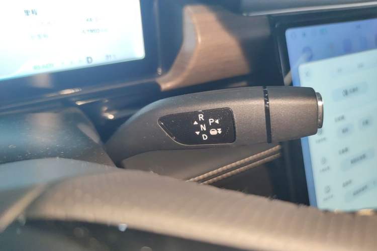 Used XPeng P5 2021 550G Gear Lever