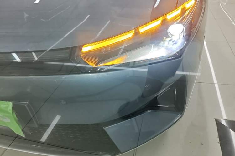 Used XPeng P5 2021 550E Left Front Headlight