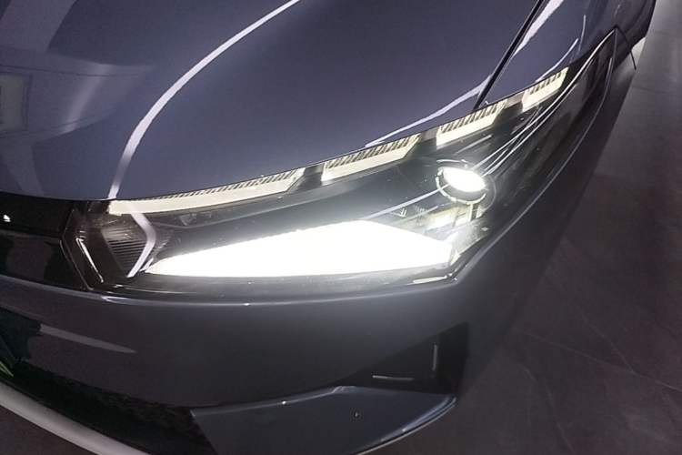 Used XPeng P5 2021 550G Left Front Headlight