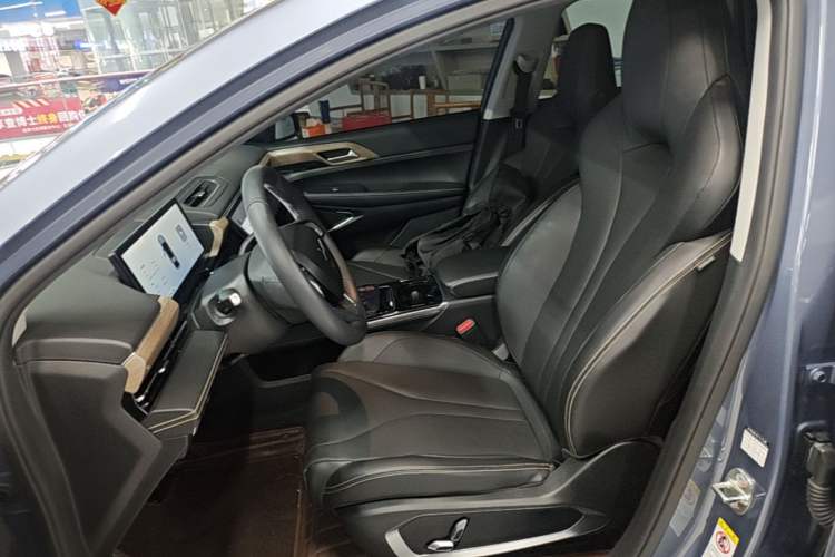 Used XPeng P5 2021 550G Left Front Seat