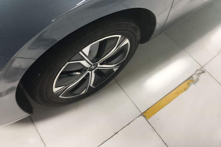 Used XPeng P5 2021 550E Left Front Wheel Hub