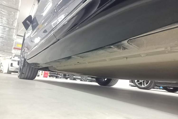Used XPeng P5 2021 460G+ Left Side Sill