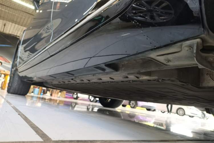 Used XPeng P5 2021 550P Left Side Sill