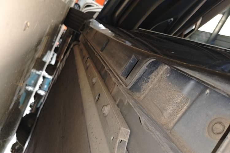 Used XPeng P5 2021 460G+ Left Side Sill