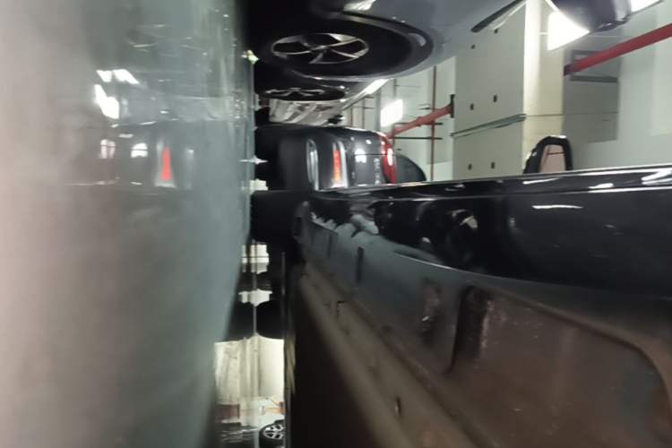 Used XPeng P5 2021 550G Left Side Sill