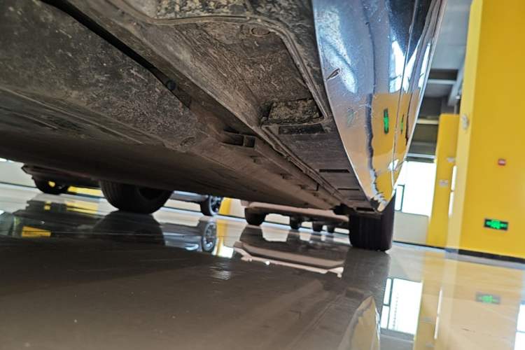 Used XPeng P5 2021 550E Left Side Sill