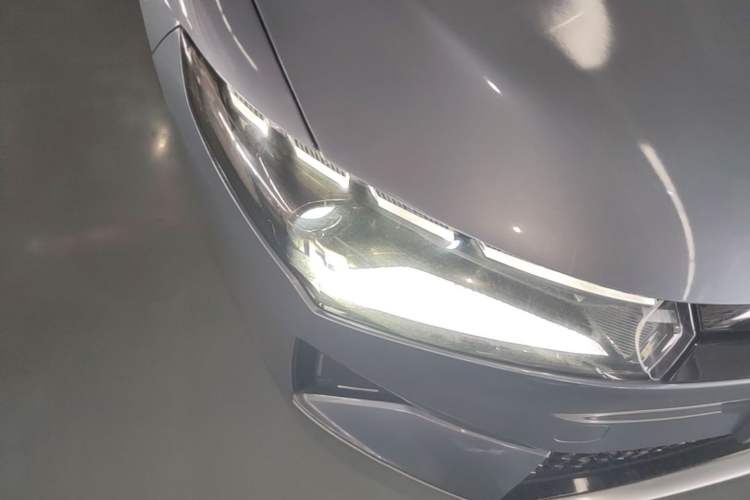 Used XPeng P5 2021 550G Right Front Headlight