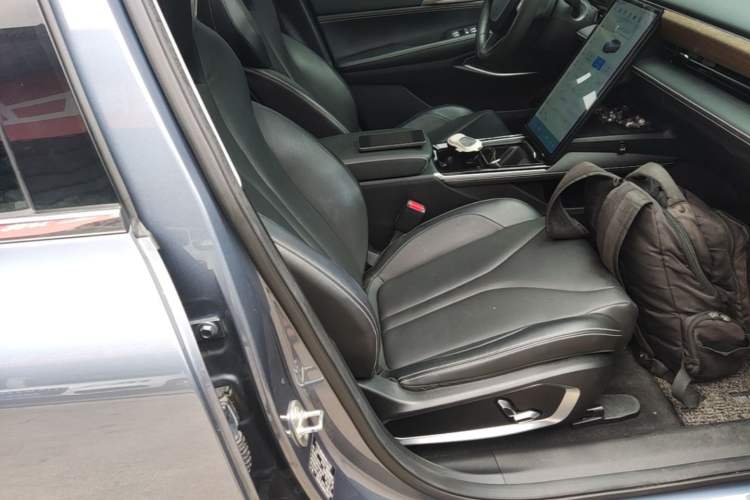 Used XPeng P5 2021 550G Right Front Seat