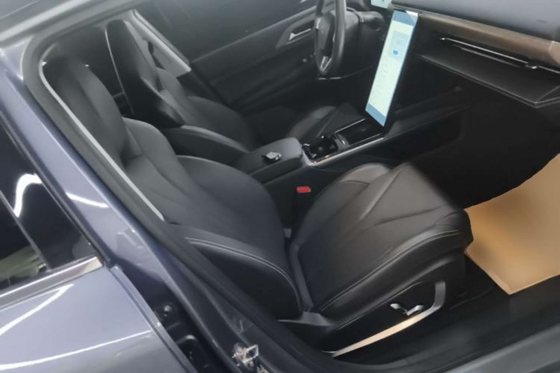 Used XPeng P5 2021 550G Right Front Seat