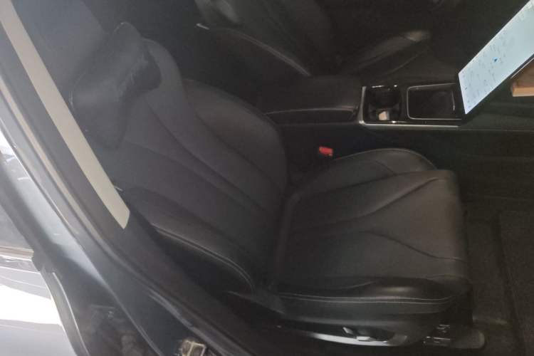 Used XPeng P5 2021 460G Right Front Seat