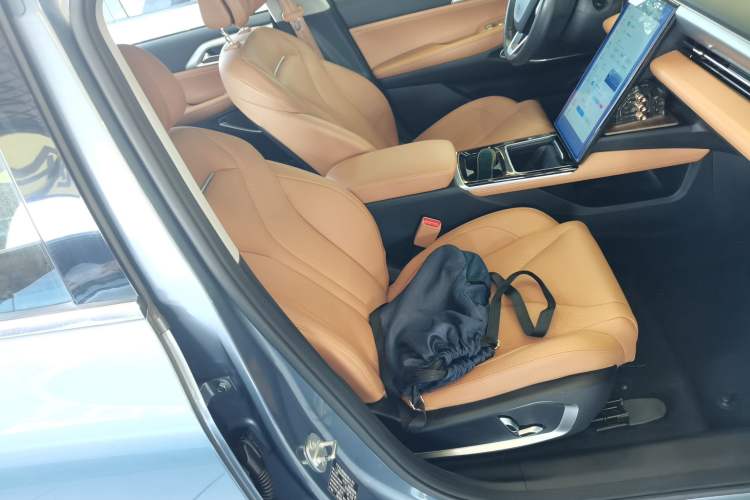 Used XPeng P5 2021 550P Right Front Seat