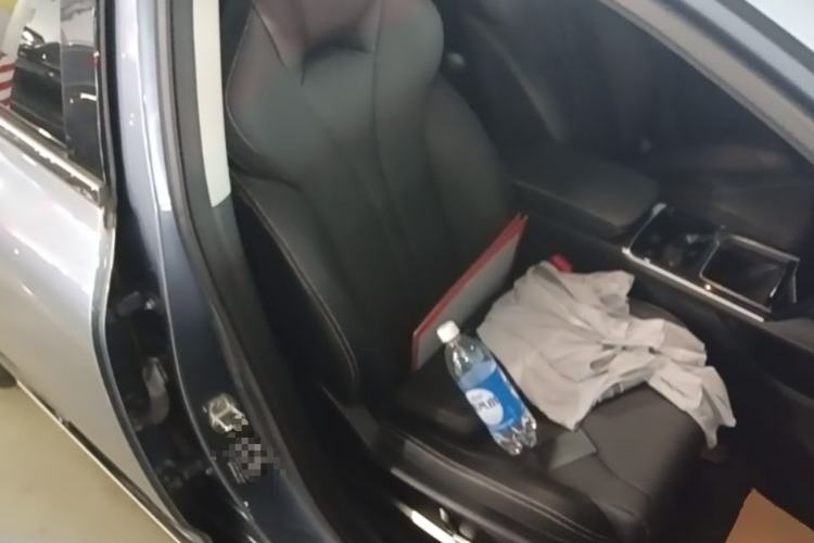 Used XPeng P5 2021 550G Right Front Seat