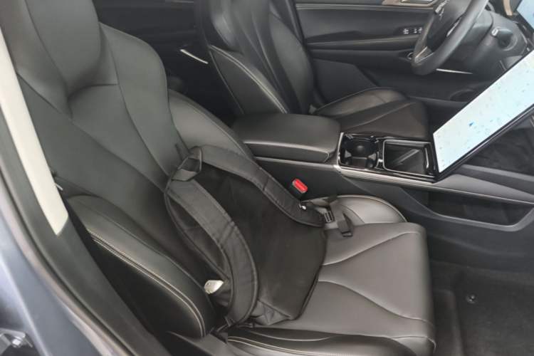 Used XPeng P5 2021 460G Right Front Seat