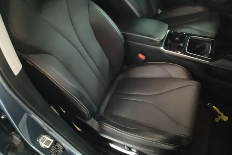 Used XPeng P5 2021 550G Right Front Seat