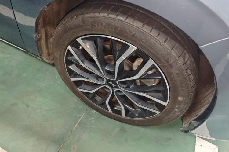 Used XPeng P5 2021 460G+ Right Front Wheel Hub