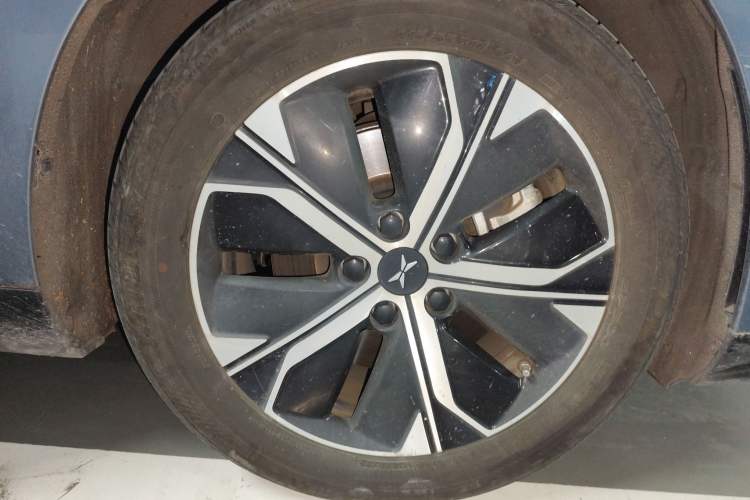 Used XPeng P5 2021 460E Right Front Wheel Hub